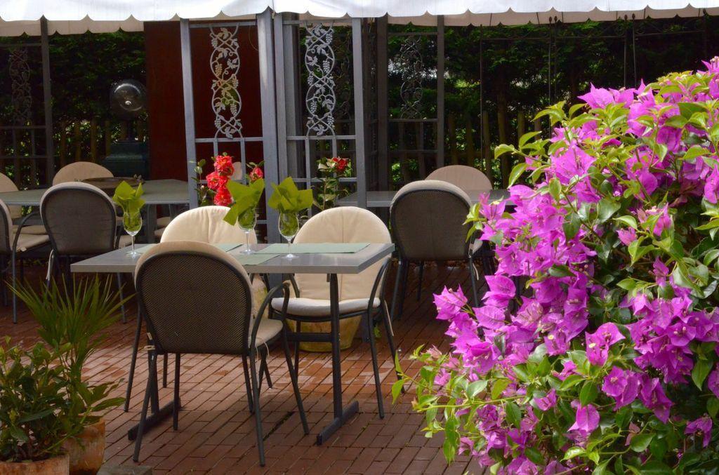 Hotel Restaurant Kutchi Bellevue Exterior foto